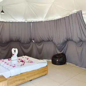 *** Hotel Nirvana Holistic Living Inde