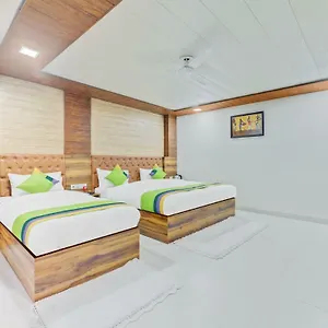 4* Hotel Nysha Palace Near Igi Airport