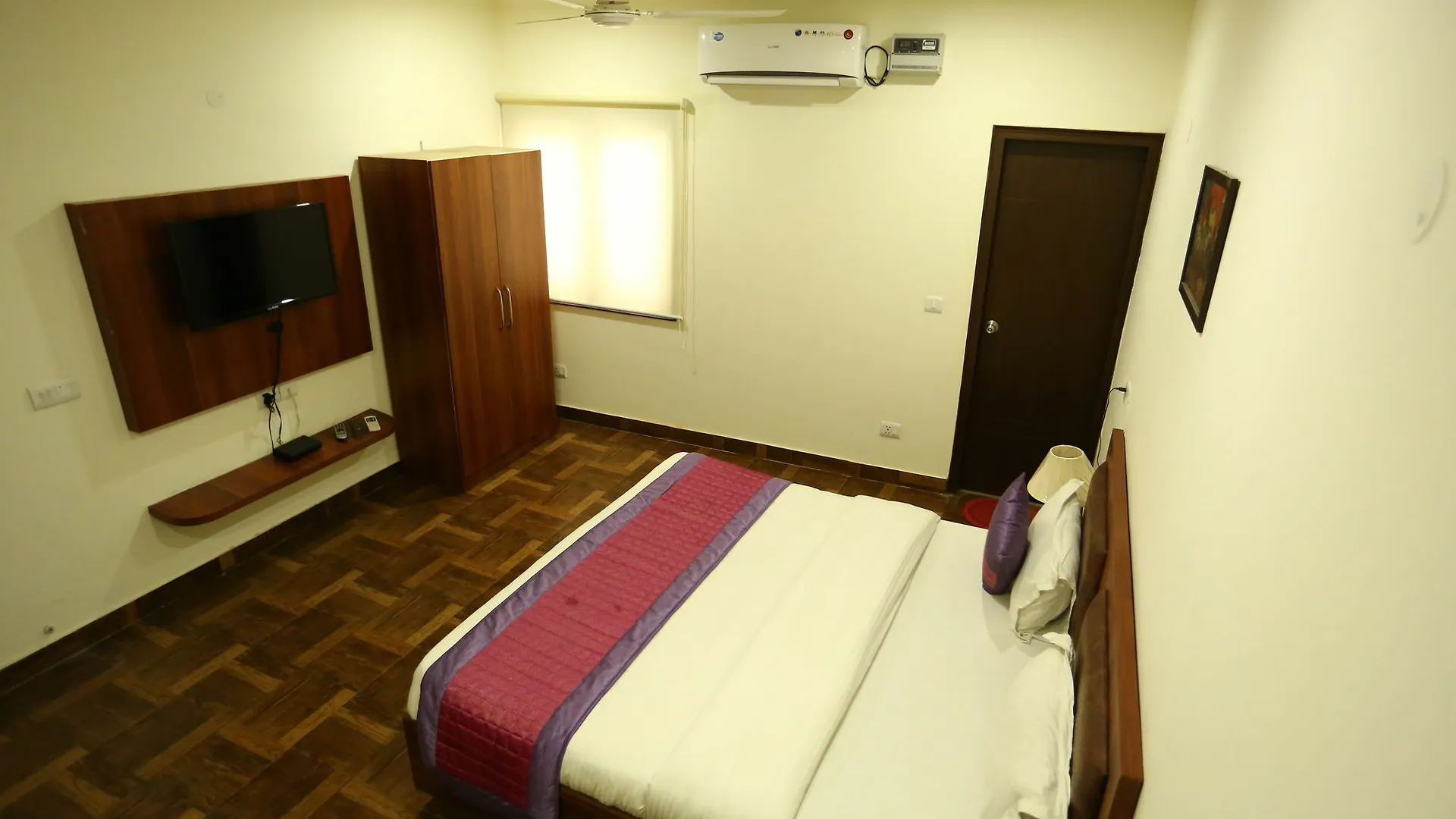 Hotel Clayton Near Igi Airport Delhi