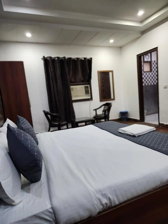 Hotel Clayton Near Igi Airport Delhi New Delhi