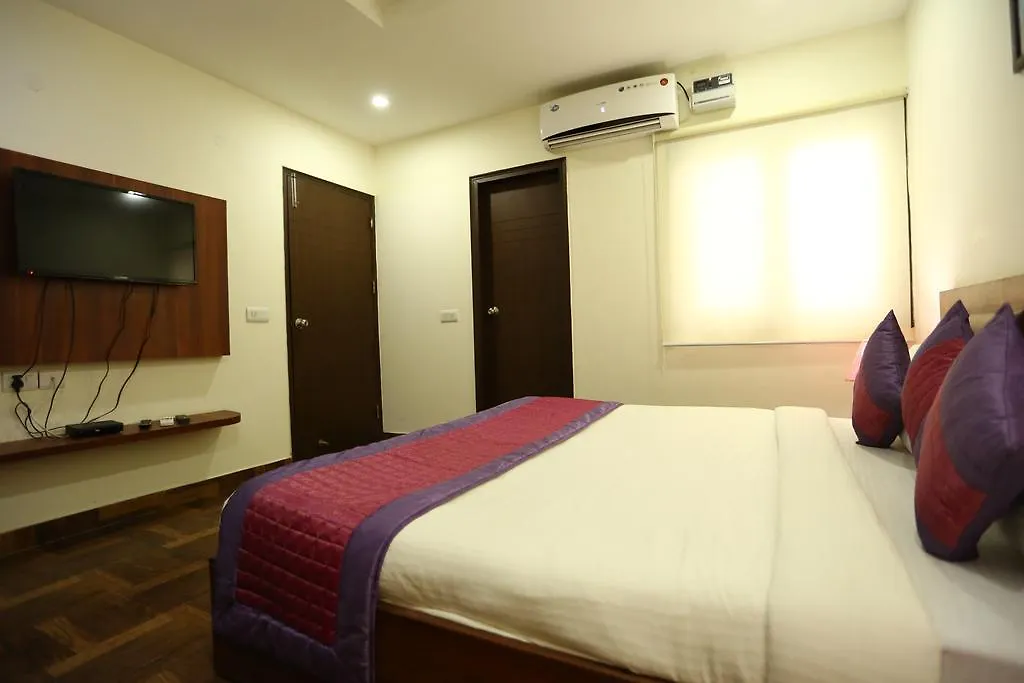 Hotel Clayton Near Igi Airport Delhi New Delhi