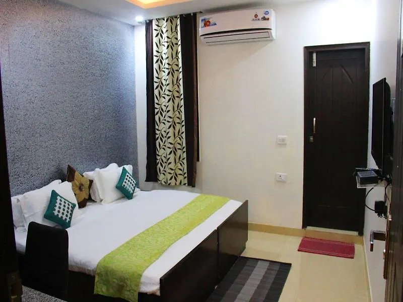 Hotel Clayton Near Igi Airport Delhi New Delhi 3*,