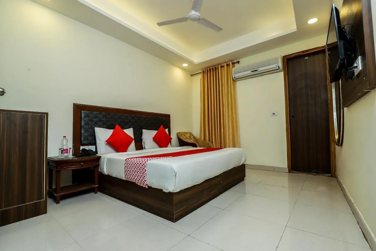 Hotel Clayton Near Igi Airport Delhi New Delhi
