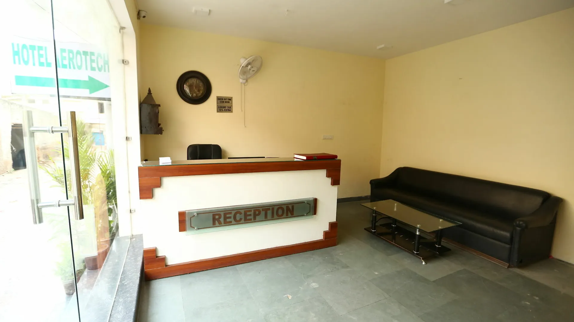 Hotel Clayton Near Igi Airport Delhi New Delhi